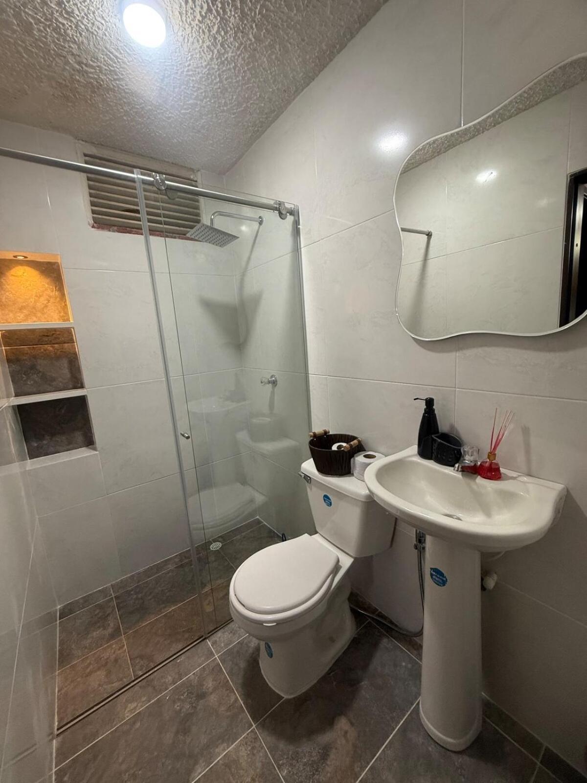 Hermosa Habitacion A Una Cuadra Del Ventura Plaza 3 Cúcuta Extérieur photo